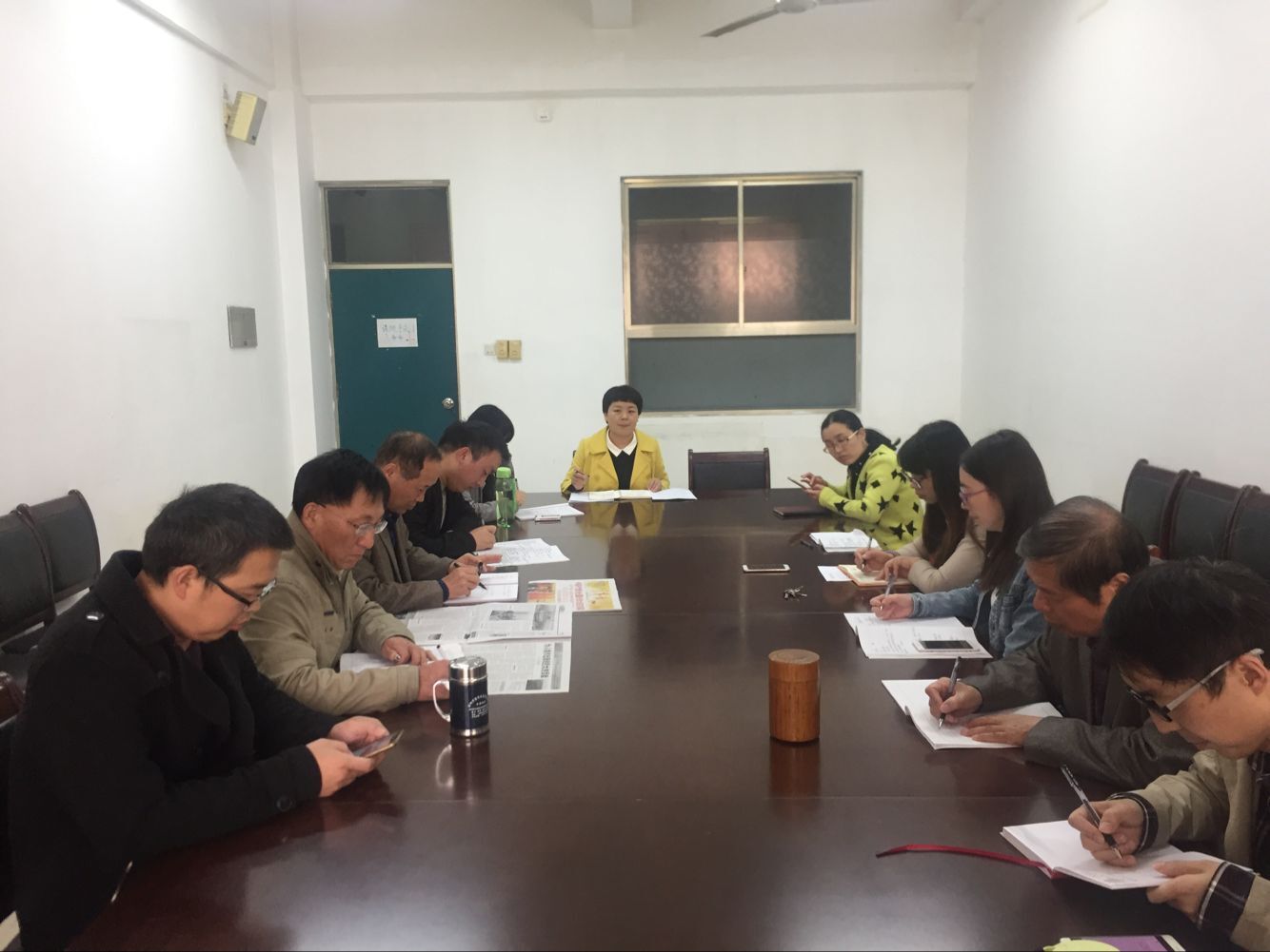 思政部召开期中教学检查工作会议